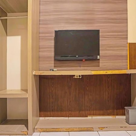 Hotel Diamond Inn Makassar RedPartner Bagian luar foto