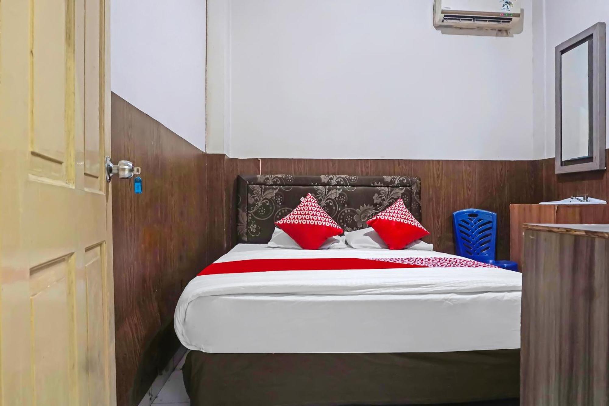 Hotel Diamond Inn Makassar RedPartner Bagian luar foto